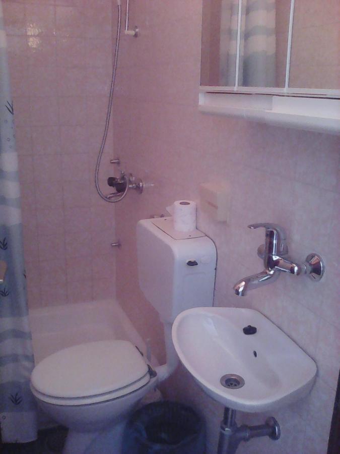 Ferienwohnung Dvokrevetna Soba S Balkonom I Kuhinjom 1 Podgora Exterior foto